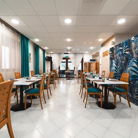 Hotel Del Corso บิบิโอเน ภายนอก รูปภาพ