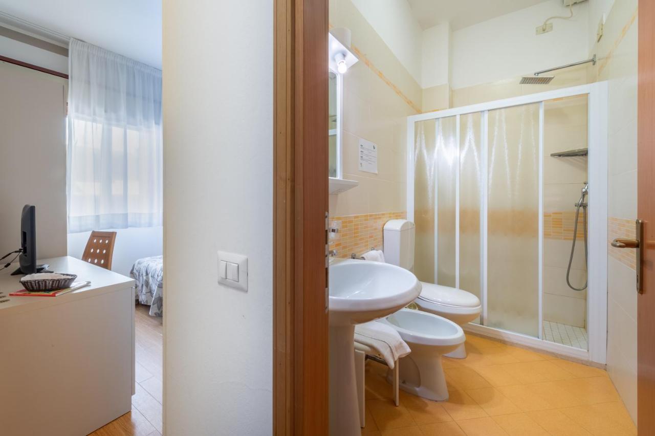 Hotel Del Corso บิบิโอเน ภายนอก รูปภาพ