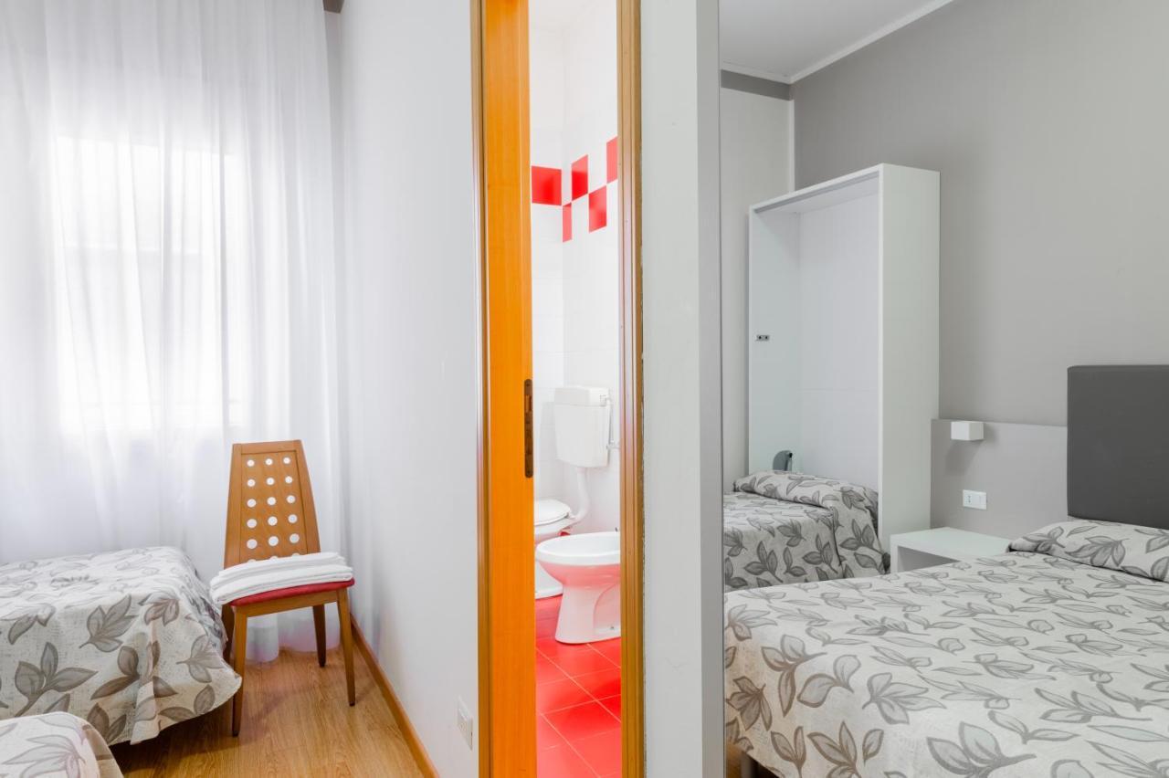 Hotel Del Corso บิบิโอเน ภายนอก รูปภาพ