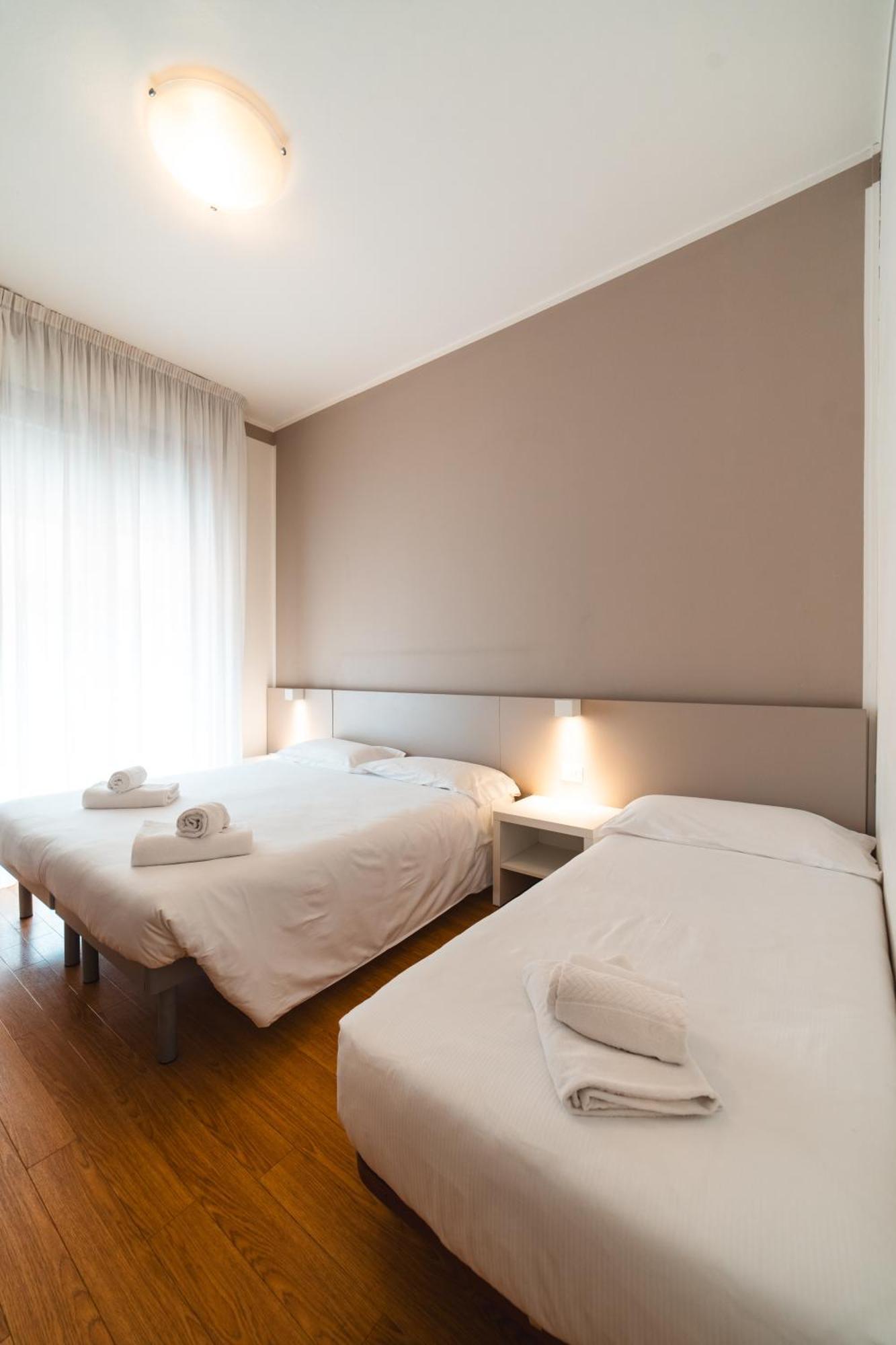 Hotel Del Corso บิบิโอเน ภายนอก รูปภาพ