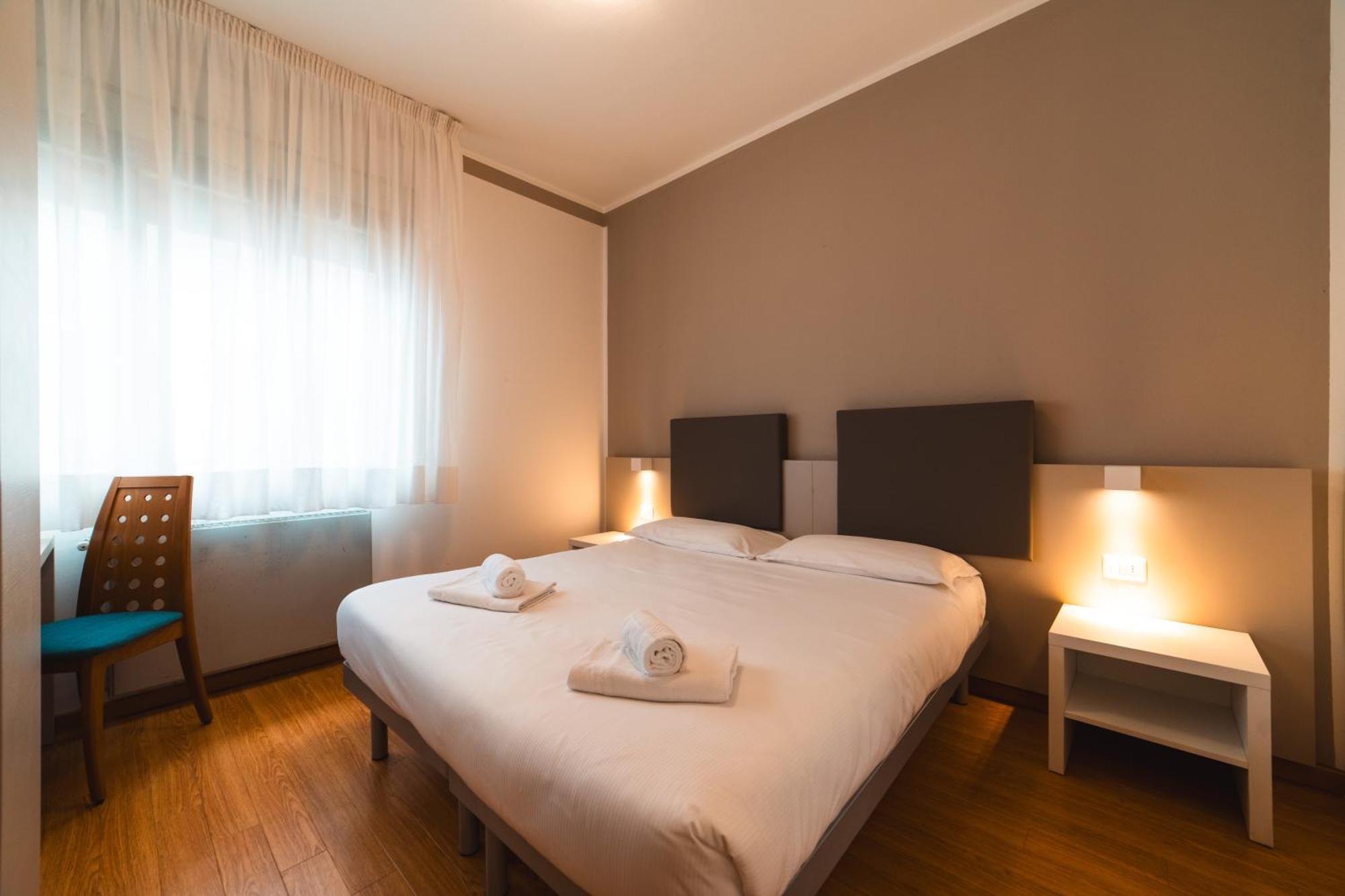 Hotel Del Corso บิบิโอเน ภายนอก รูปภาพ